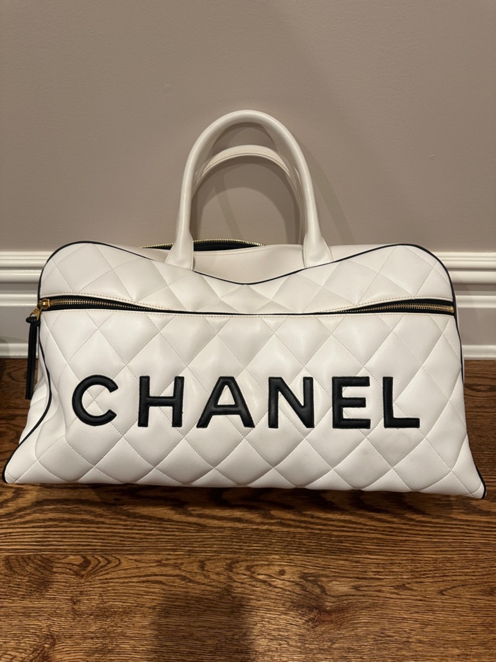 CHANEL White Quilted Logo Bowling Bag with Black Accents - Picture 2 of 8